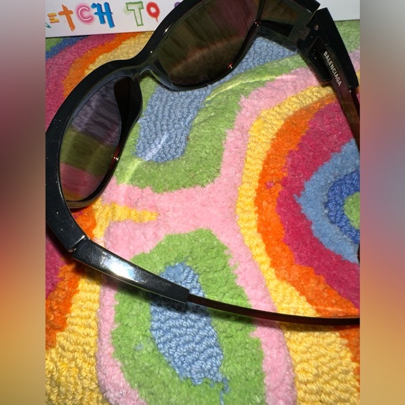 Balenciaga Unlimited Round Sunglasses - Picture 10 of 16